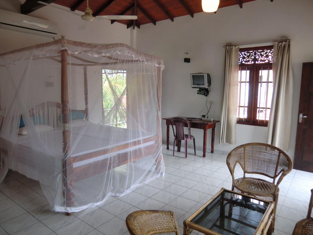 The Oasis Villa Hikkaduwa Habitación foto