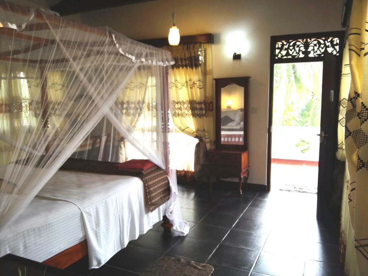 The Oasis Villa Hikkaduwa Exterior foto